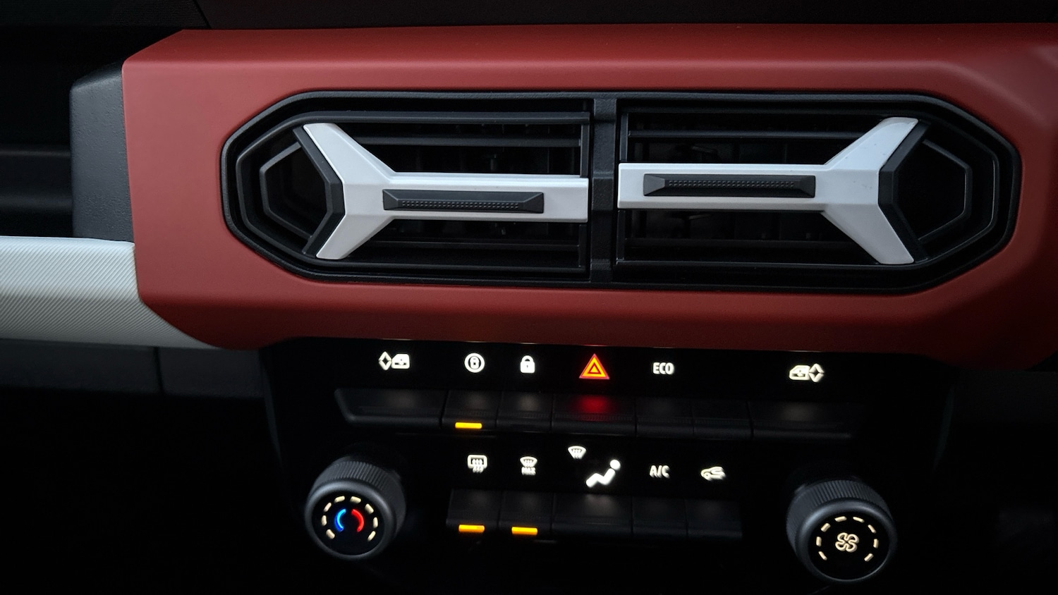 Used Dacia Spring 2025 for sale - 77351103: Photo 22