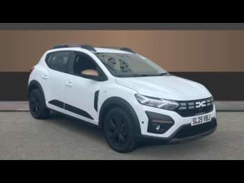 2025 (25) - 1.0 TCe 110 Extreme 5dr Petrol Hatchback