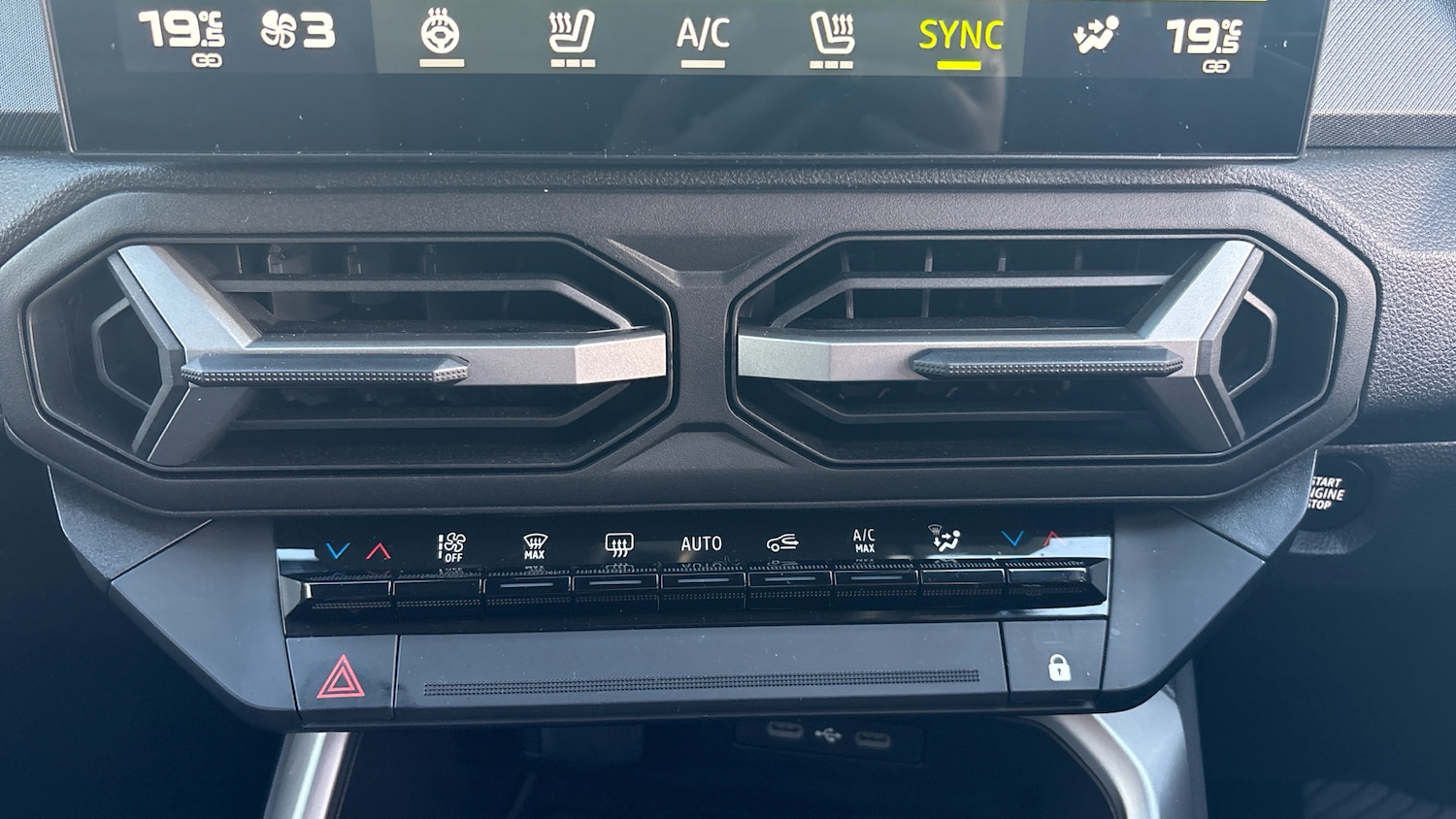 Used Dacia Bigster 2025 for sale - 77774361: Photo 52