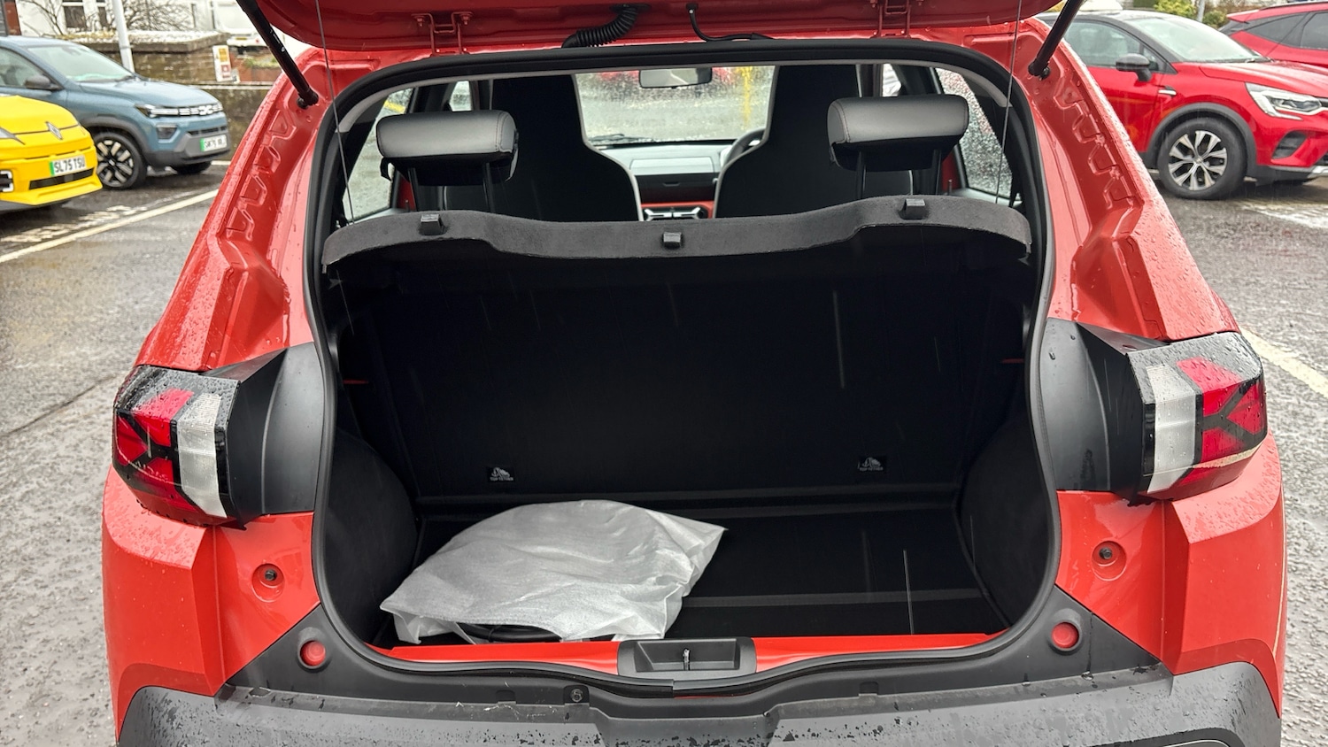 Used Dacia Spring 2025 for sale - 77159115: Photo 4