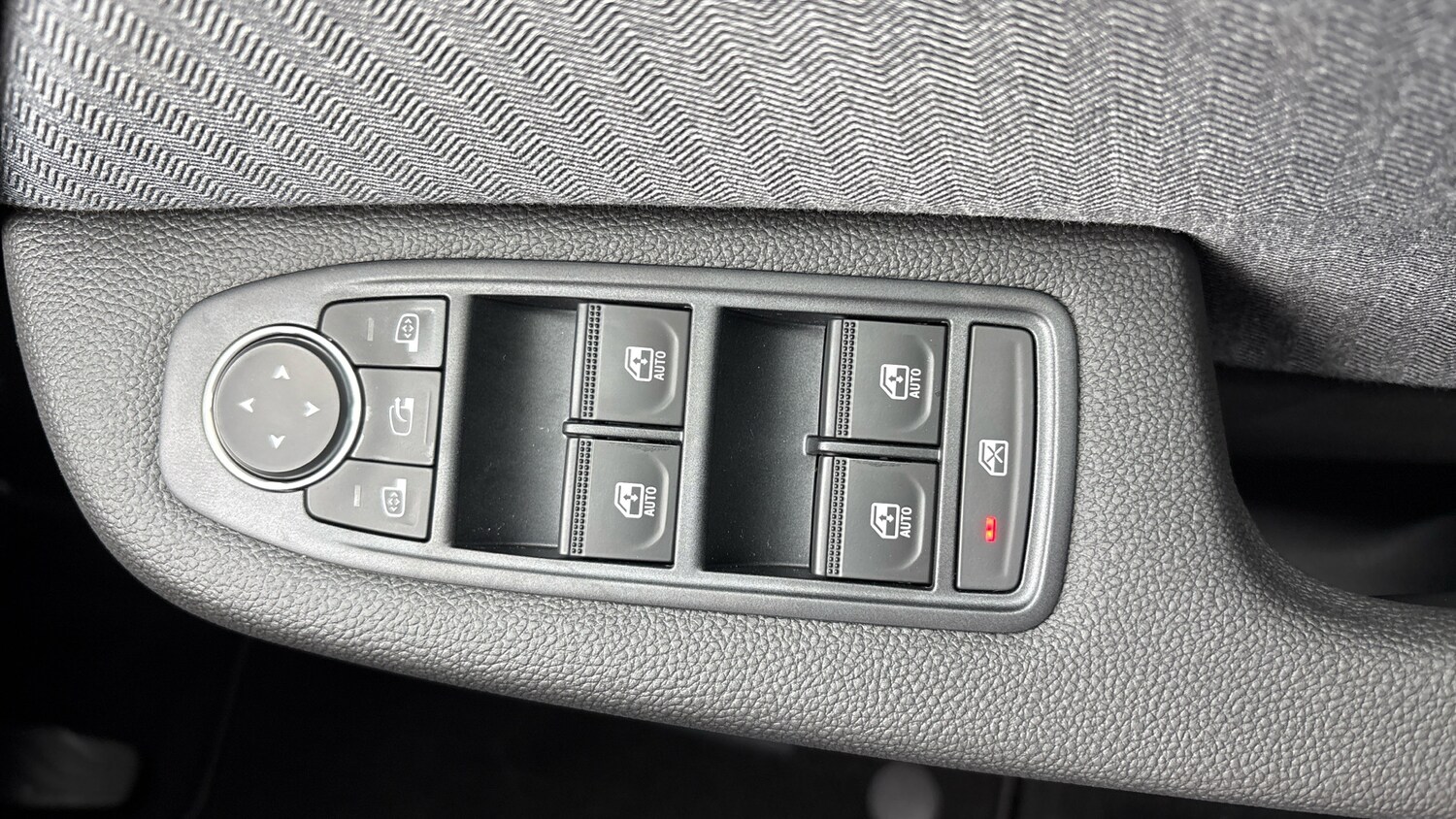 Used Renault Clio 2025 for sale - 76218669: Photo 34