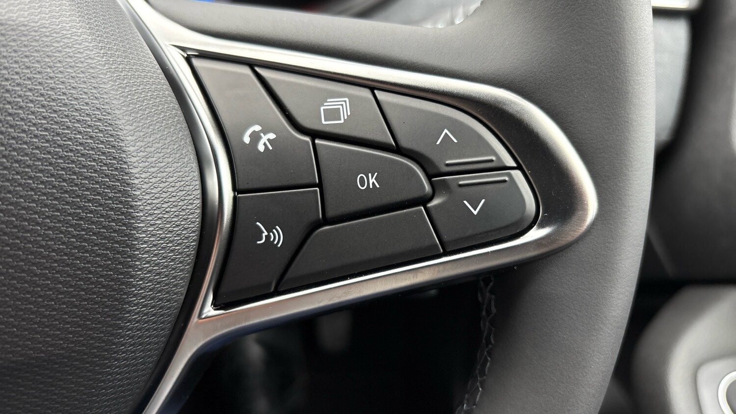 Used Renault Clio 2025 for sale - 76218669: Photo 36