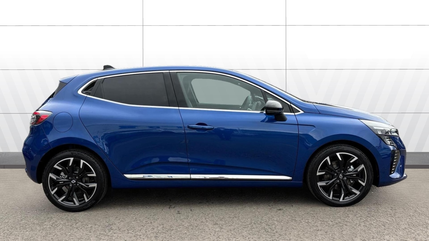 Used Renault Clio 2025 for sale - 76218669: Photo 5