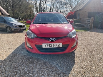 Used Hyundai i20 2013 for sale - 78108432: Photo