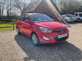 Used Hyundai i20 2013 for sale - 78108432: Photo