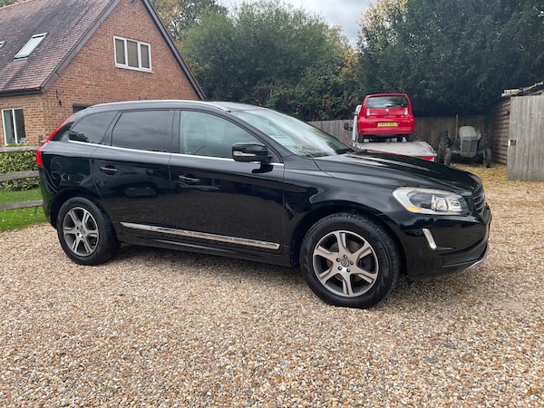 Used Volvo XC60 2014 for sale - 76300722: Photo 4