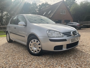 Volkswagen - Golf