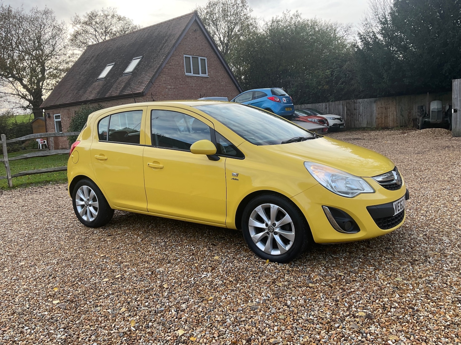 Used Vauxhall Corsa 2012 for sale - 76739001: Photo 4