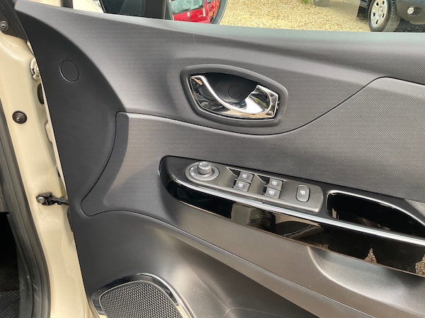 Used Renault Captur 2015 for sale - 76309684: Photo 16