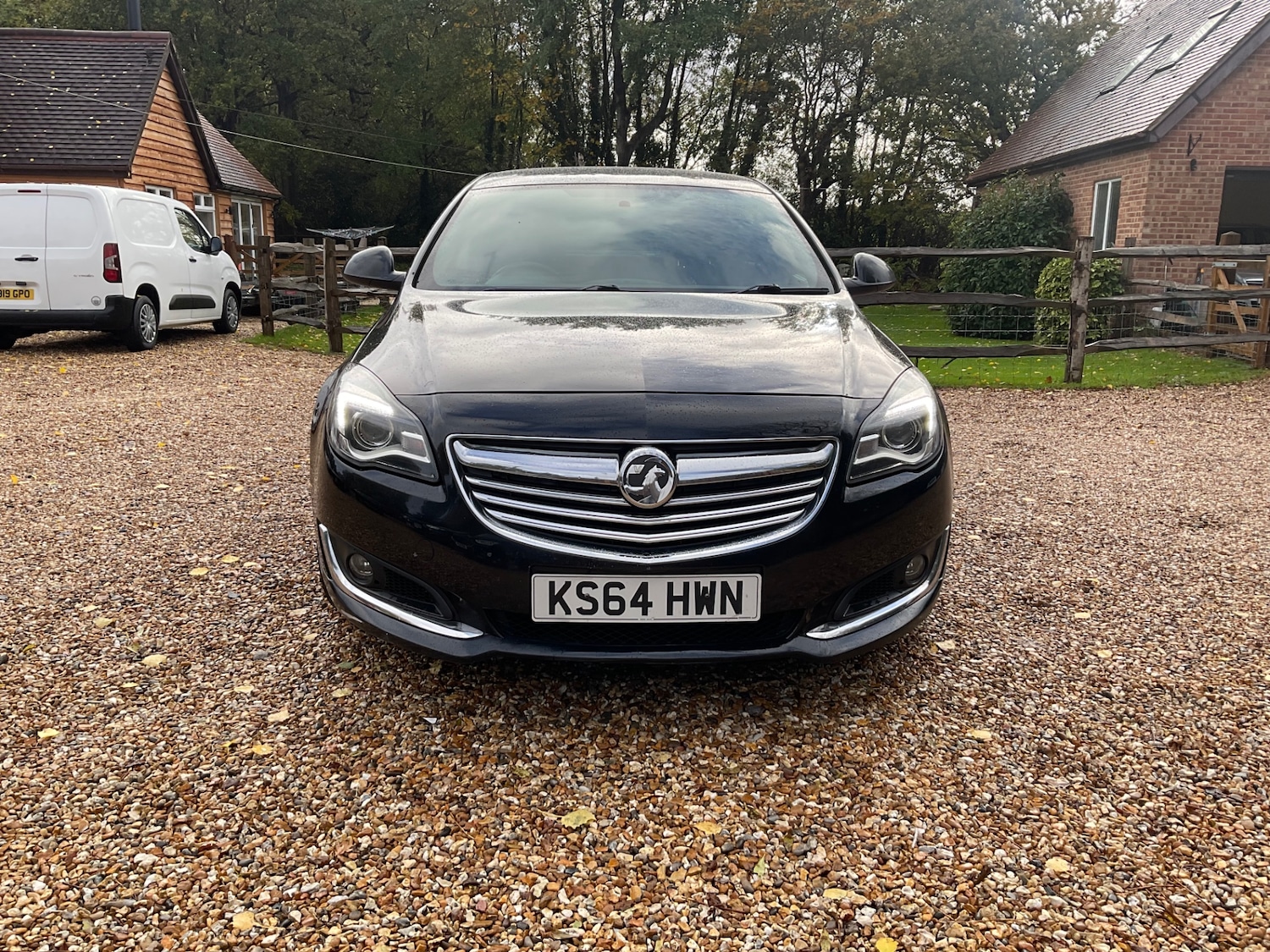 Used Vauxhall Insignia 2015 for sale - 76426657: Photo 2