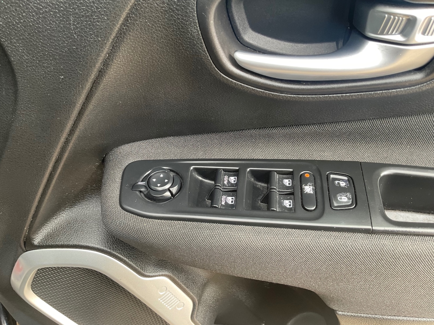 Used Jeep Renegade 2016 for sale - 78106818: Photo 19