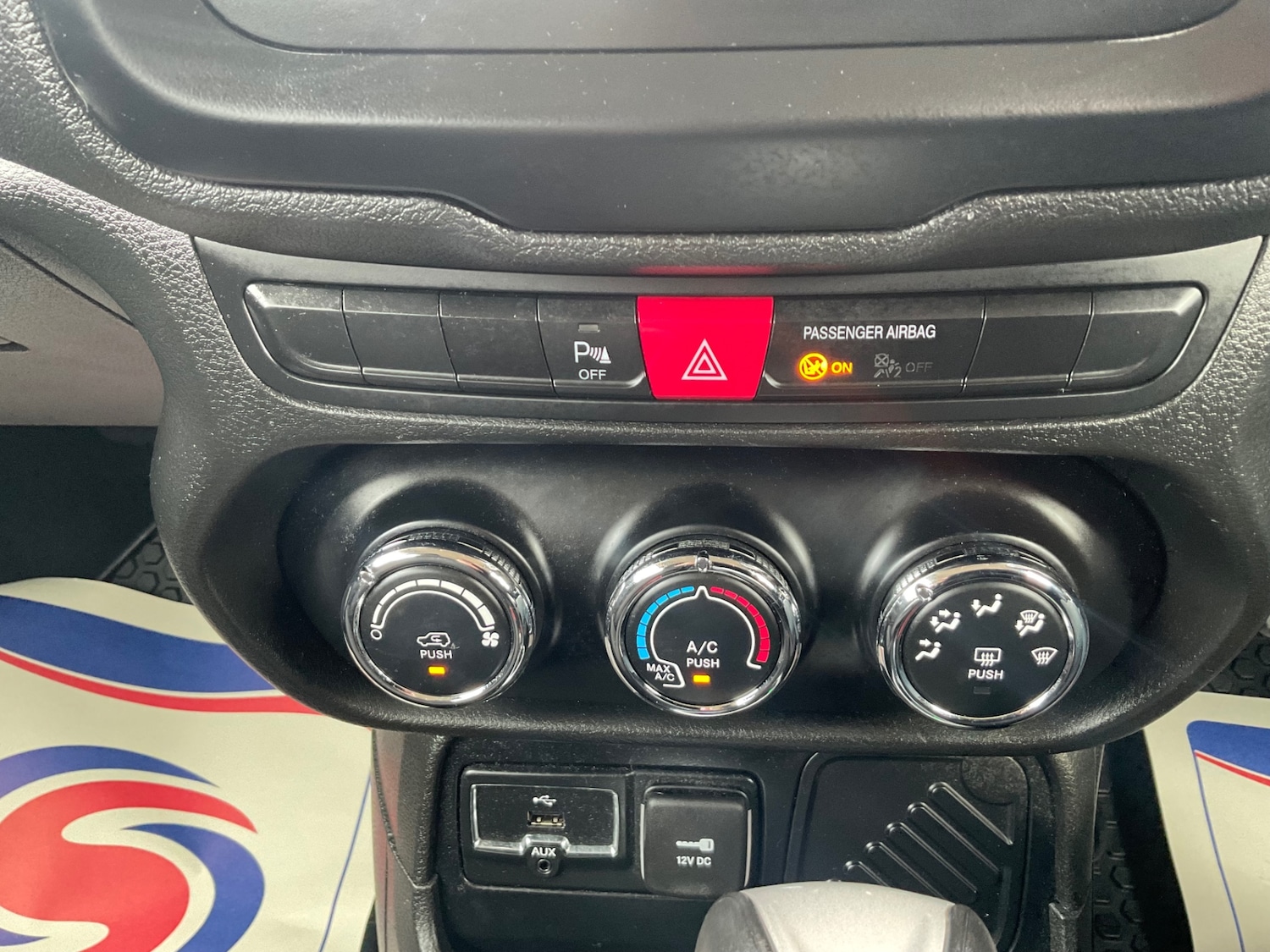 Used Jeep Renegade 2016 for sale - 78106818: Photo 23