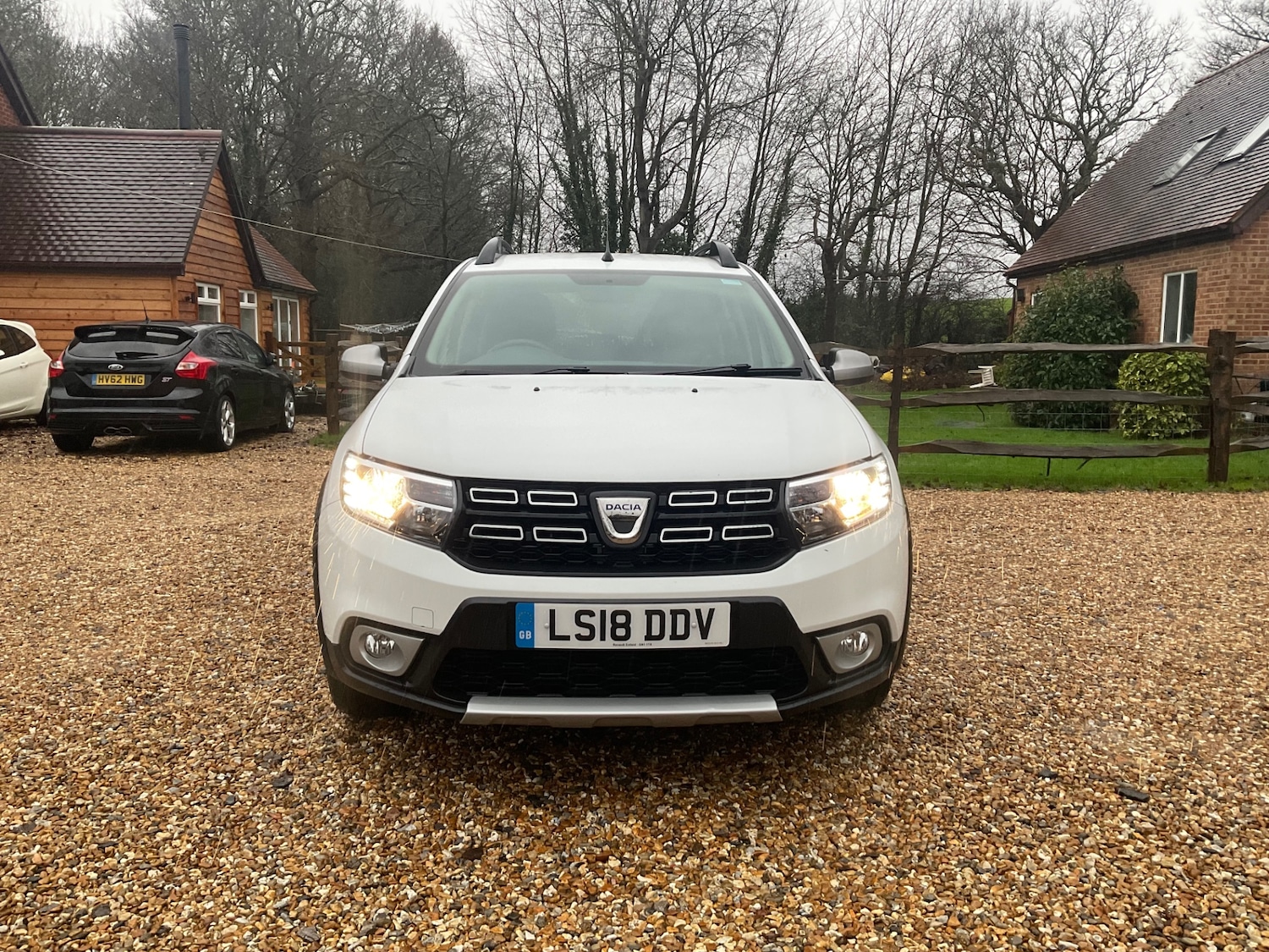 Used Dacia Sandero Stepway 2018 for sale - 76982836: Photo 2