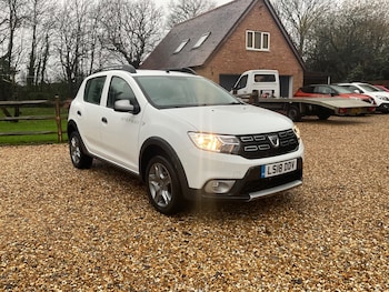Used Dacia Sandero Stepway 2018 for sale - 76982836: Photo