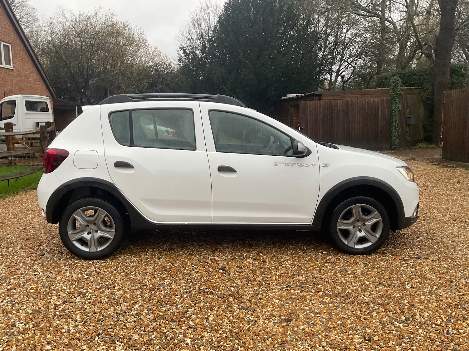 Used Dacia Sandero Stepway 2018 for sale - 76982836: Photo 4