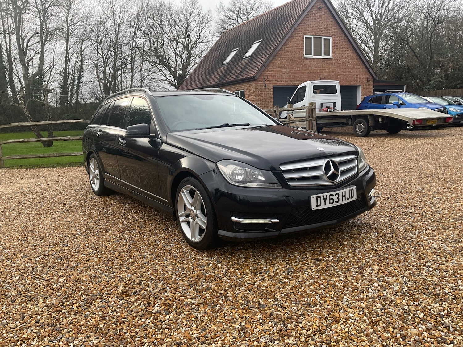 Used Mercedes-Benz C Class 2013 for sale - 77168404: Photo 3