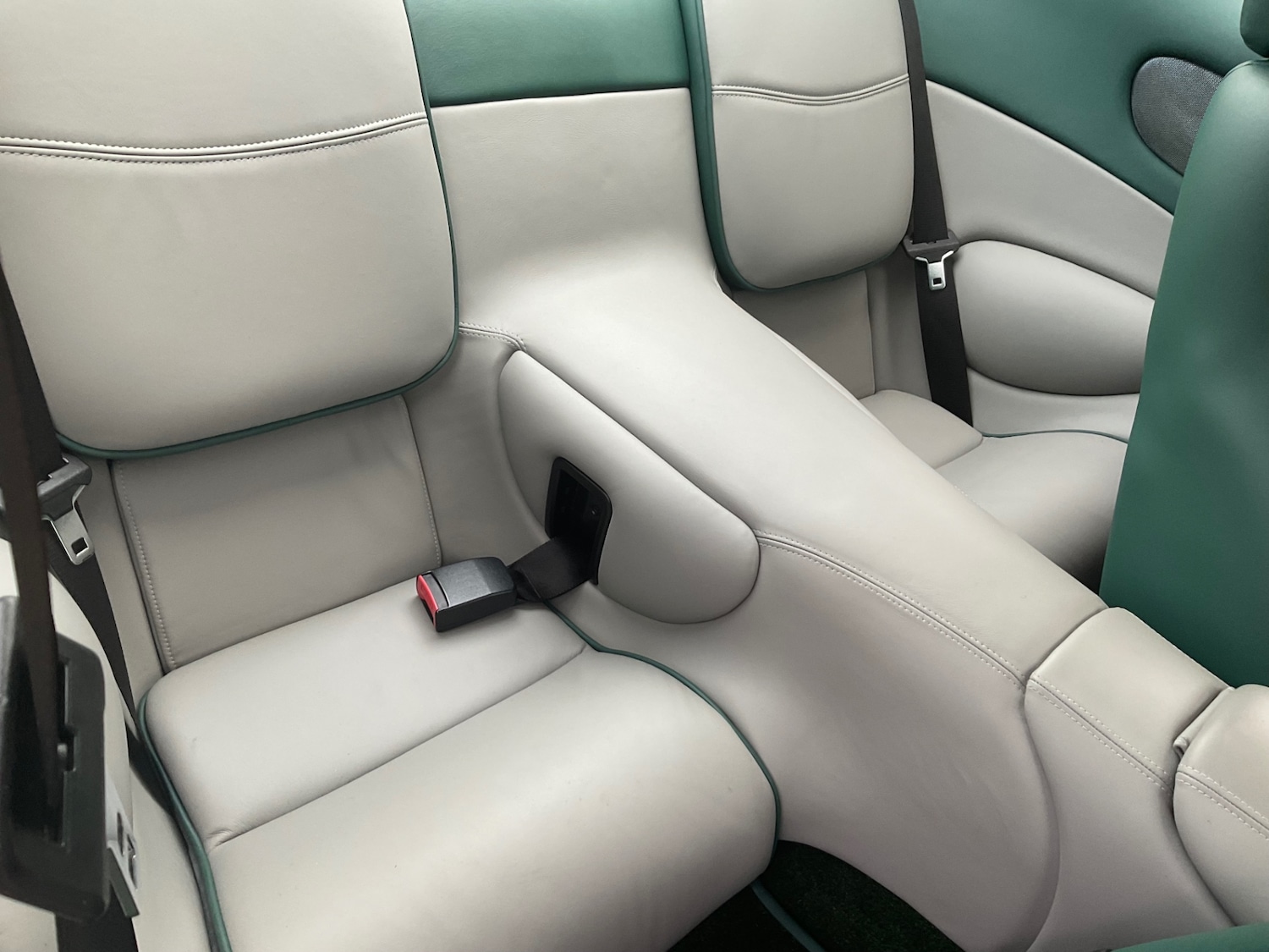 Used Aston Martin DB7 2000 for sale - 77629276: Photo 16