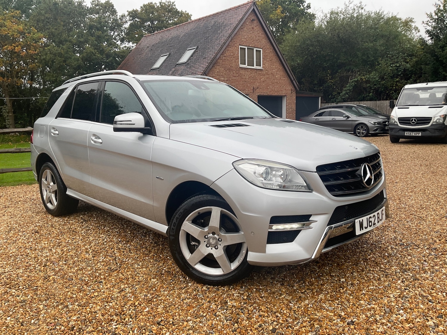 Used Mercedes-Benz M-Class 2012 for sale - 76161167: Photo 1