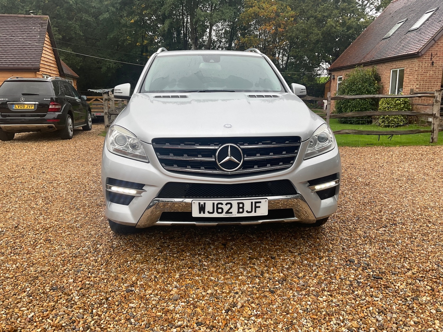 Used Mercedes-Benz M-Class 2012 for sale - 76161167: Photo 2