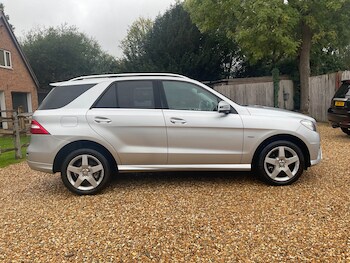 Used Mercedes-Benz M-Class 2012 for sale - 76161167: Photo