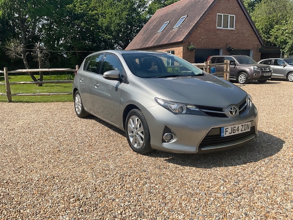 Used Toyota Auris 2014 for sale - 74634421: Photo 3