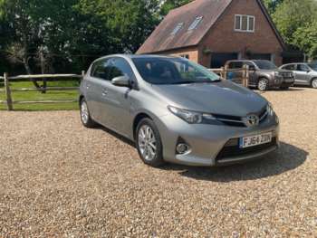 Used Toyota Auris 2014 for sale - 74634421: Photo