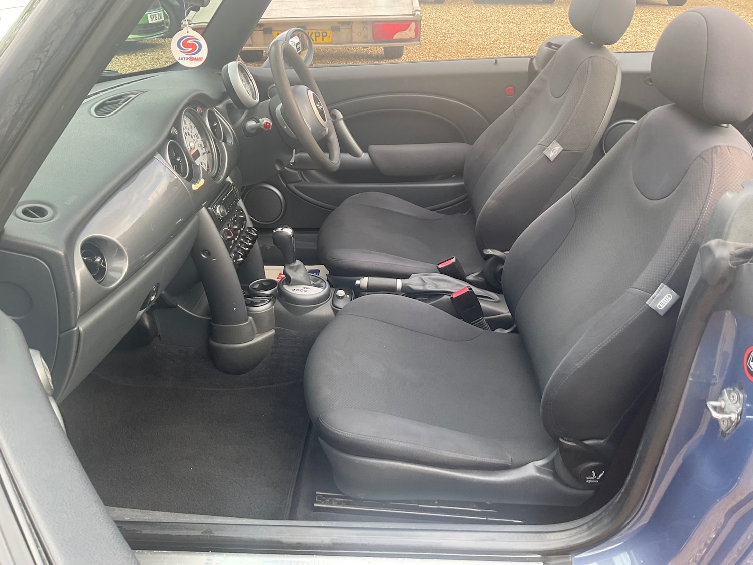 Used MINI Convertible 2005 for sale - 77530398: Photo 11