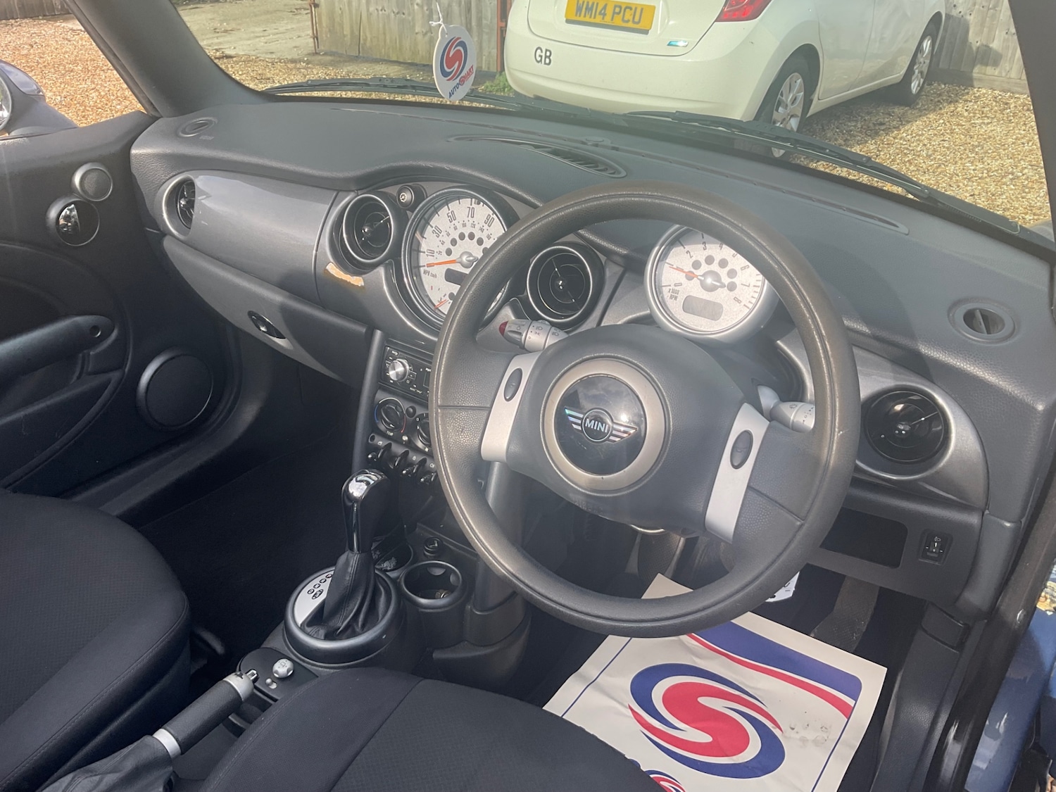 Used MINI Convertible 2005 for sale - 77530398: Photo 12