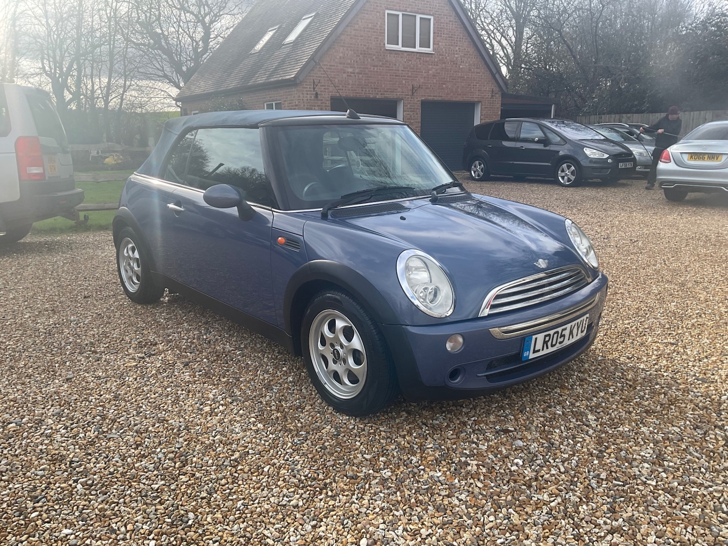 Used MINI Convertible 2005 for sale - 77530398: Photo 16