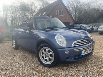 Used MINI Convertible 2005 for sale - 77530398: Photo
