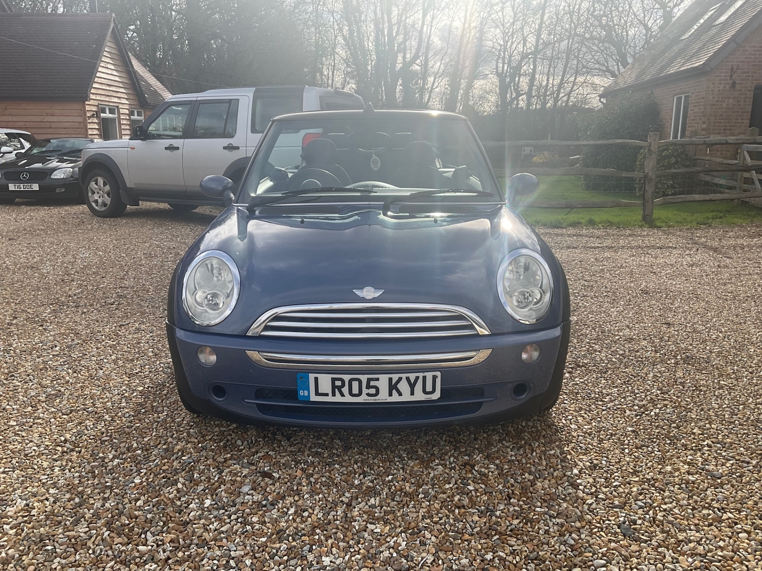 Used MINI Convertible 2005 for sale - 77530398: Photo 2
