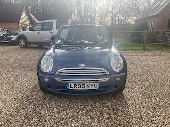 Used MINI Convertible 2005 for sale - 77530398: Photo