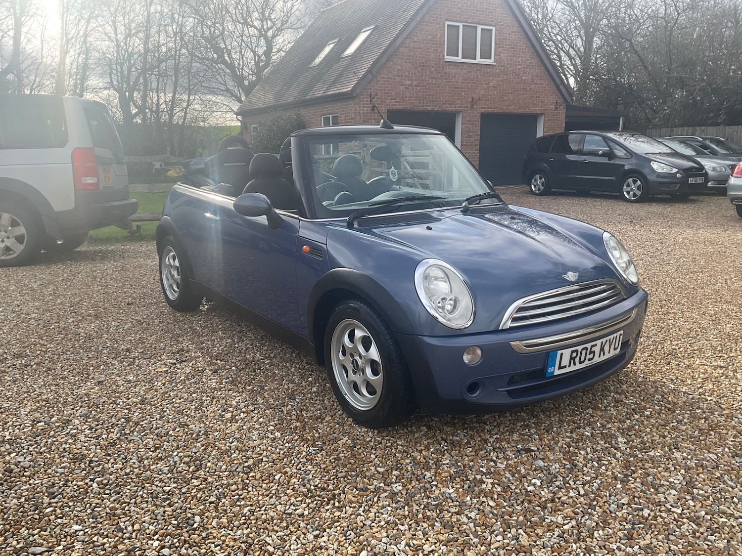 Used MINI Convertible 2005 for sale - 77530398: Photo 3
