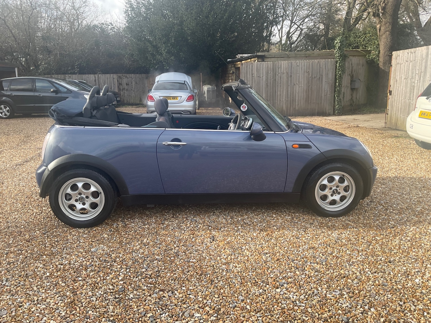 Used MINI Convertible 2005 for sale - 77530398: Photo 4