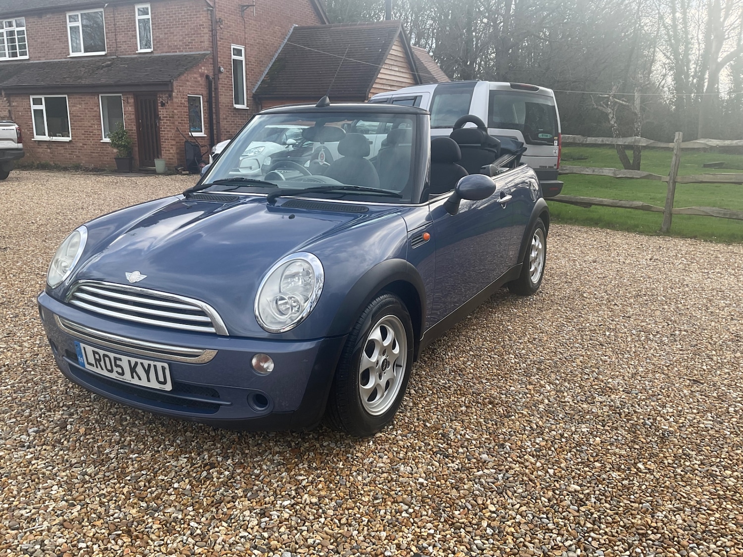 Used MINI Convertible 2005 for sale - 77530398: Photo 9