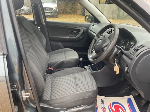 Used Skoda Fabia 2014 for sale - 76160949: Photo 12