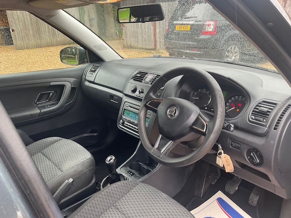 Used Skoda Fabia 2014 for sale - 76160949: Photo 13