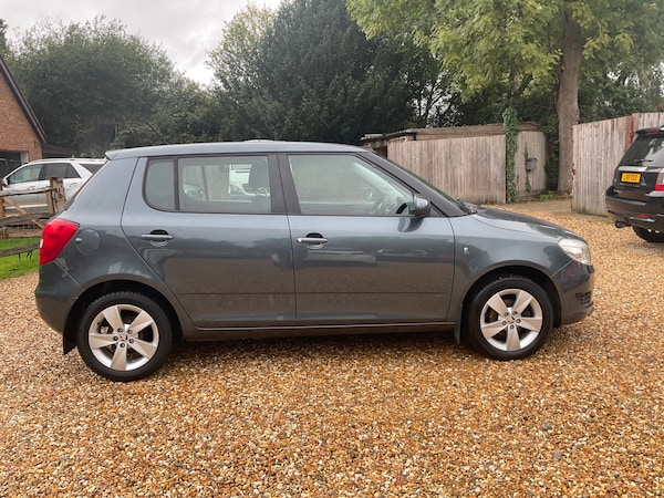 Used Skoda Fabia 2014 for sale - 76160949: Photo 4