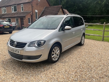 Used Volkswagen Touran 2009 for sale - 78939521: Photo
