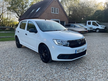 Used Dacia Sandero 2017 for sale - 78371649: Photo