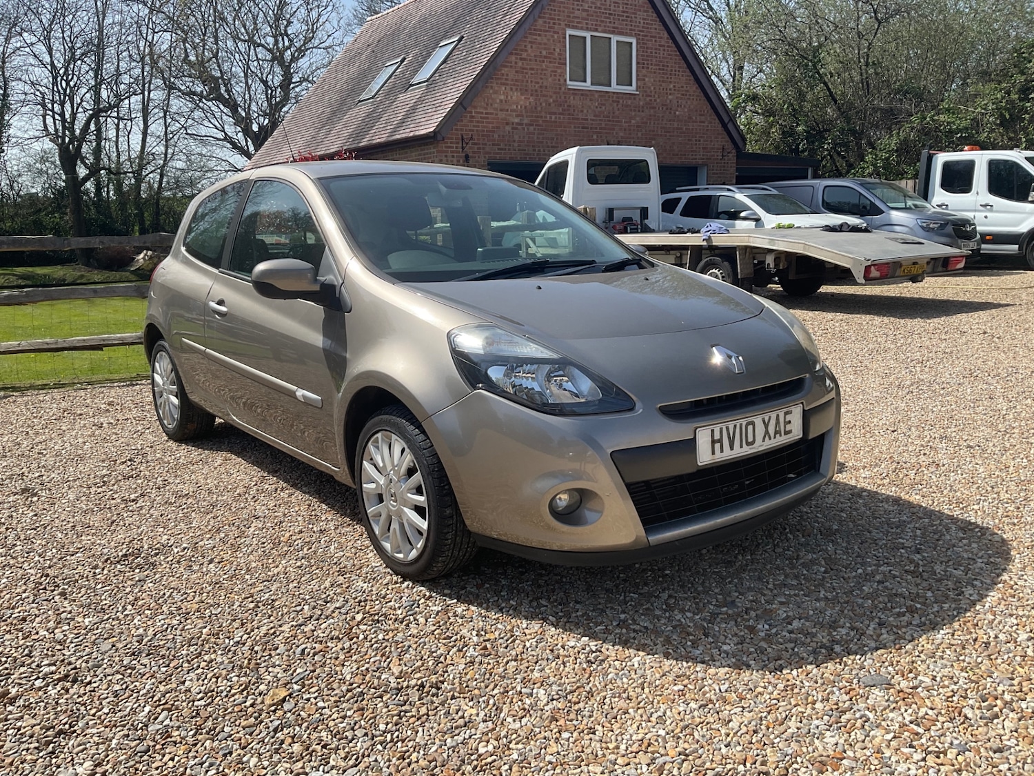 Used Renault Clio 2010 for sale - 78163180: Photo 2