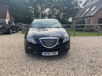 Used Chrysler Delta 2011 for sale - 76194541: Photo 3