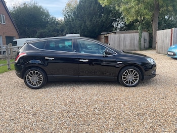 Used Chrysler Delta 2011 for sale - 76194541: Photo 4