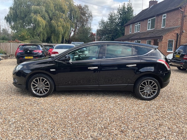 Used Chrysler Delta 2011 for sale - 76194541: Photo 8