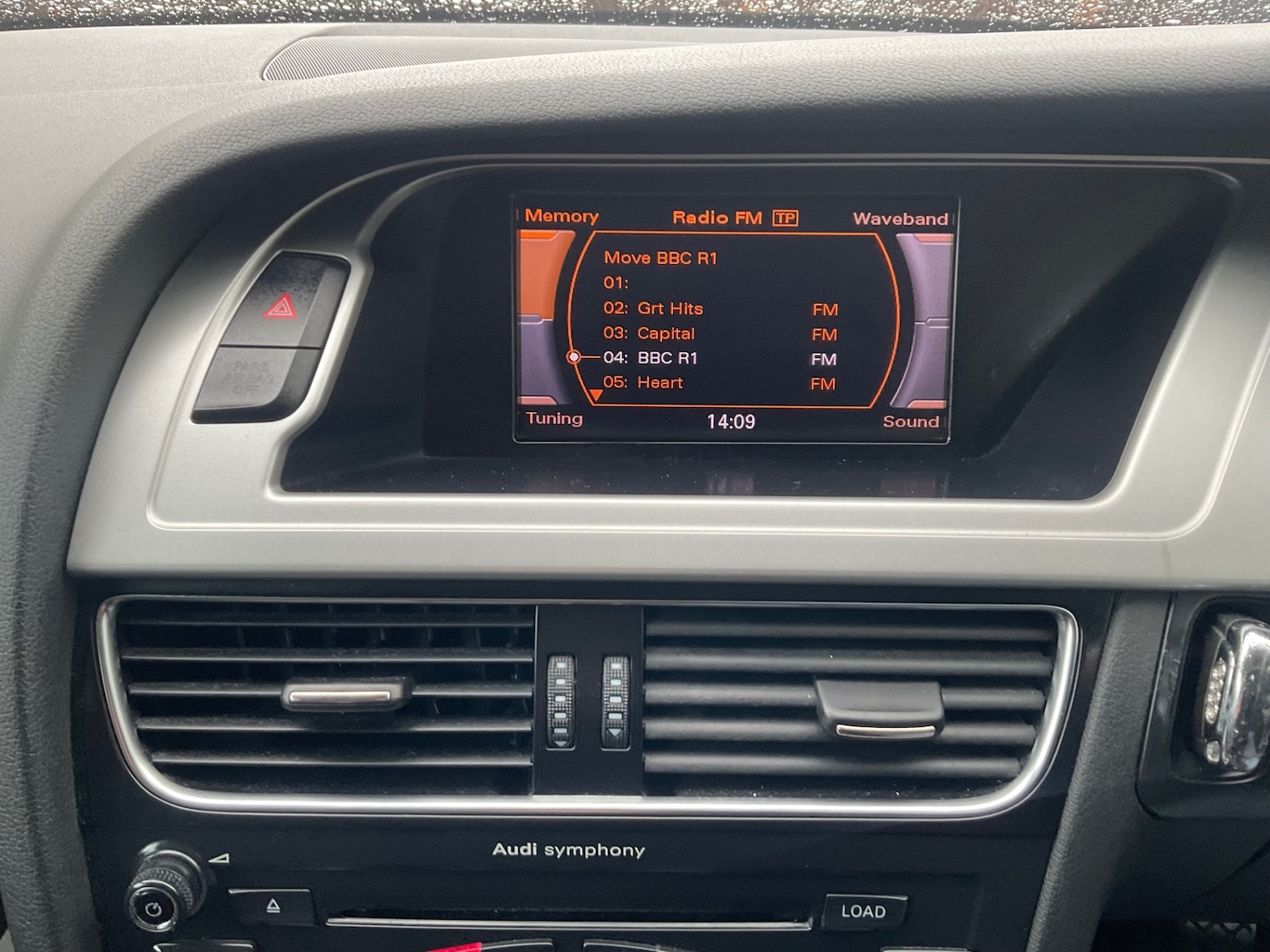 Used Audi A4 2010 for sale - 76426292: Photo 14