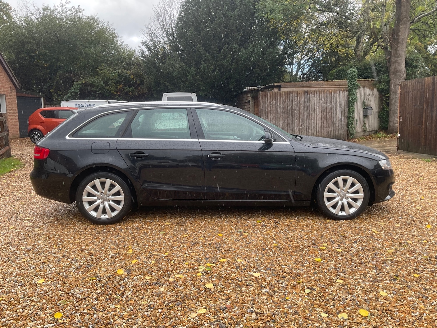 Used Audi A4 2010 for sale - 76426292: Photo 4