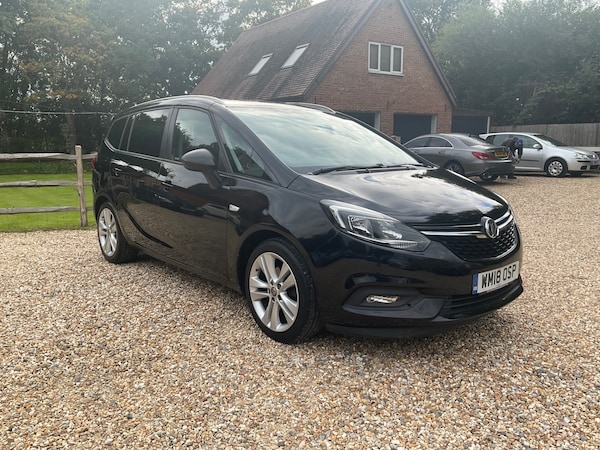 Used Vauxhall Zafira 2018 for sale - 76078917: Photo 2