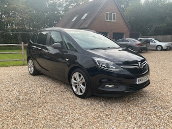 Used Vauxhall Zafira 2018 for sale - 76078917: Photo 2