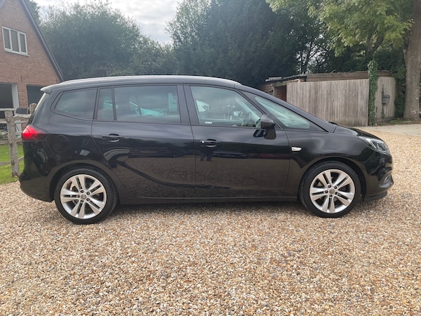 Used Vauxhall Zafira 2018 for sale - 76078917: Photo 9