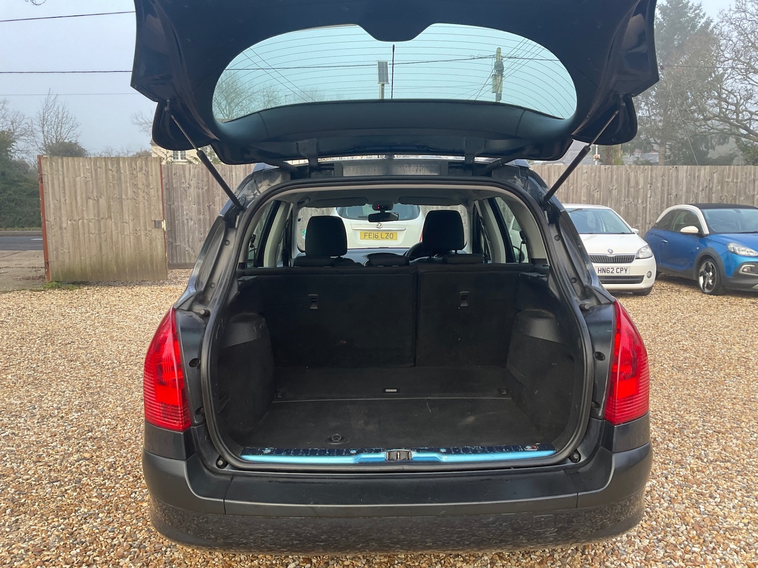 Used Peugeot 308 2013 for sale - 77078075: Photo 10